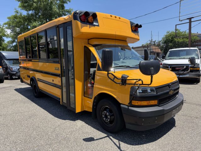 2024 CHEVROLET VAN EXPRESS 4500 FOR SALE – $20,000