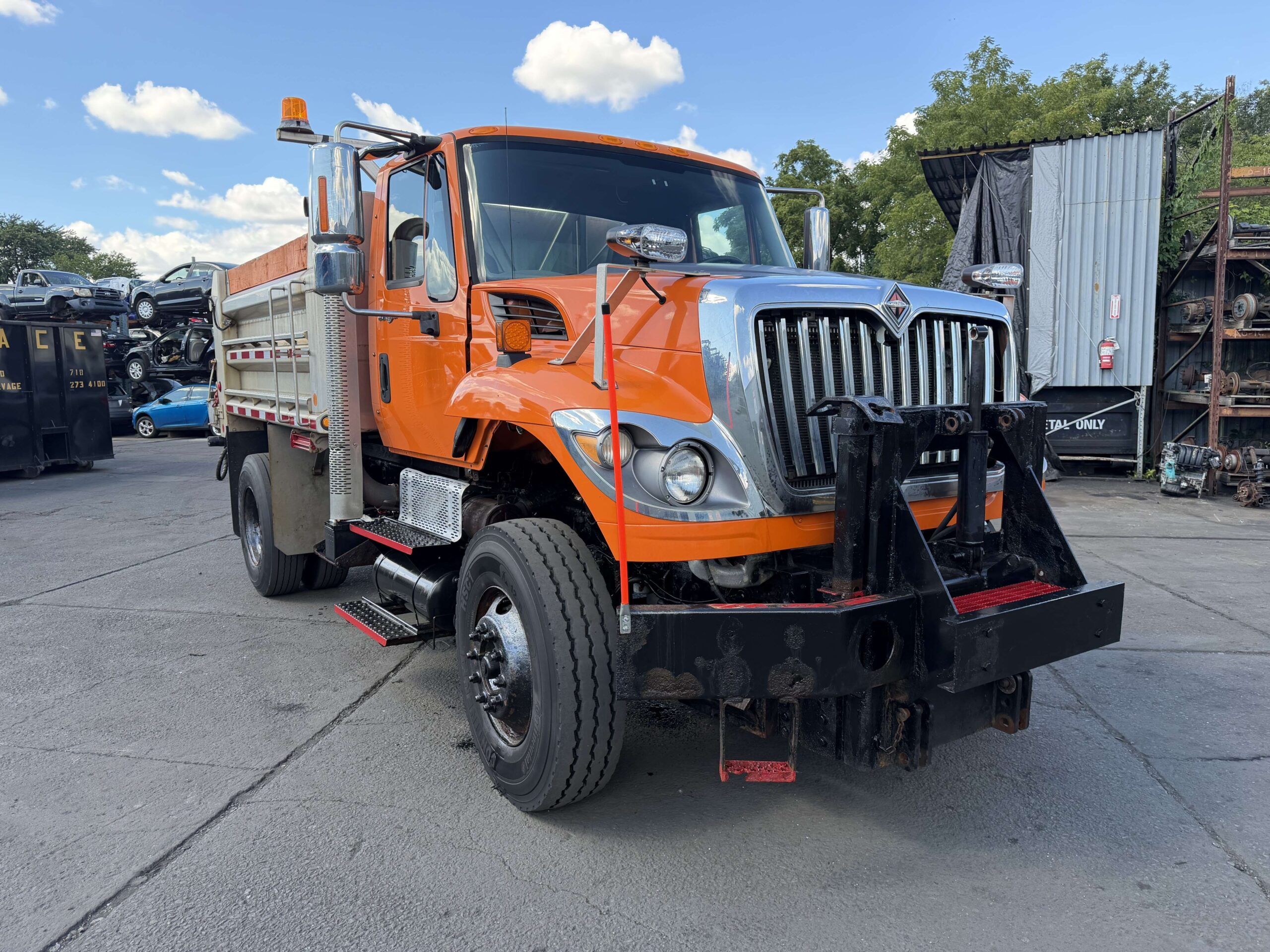 2012 INTERNATIONAL 7400 DUMP TRUCK FOR SALE – $13000
